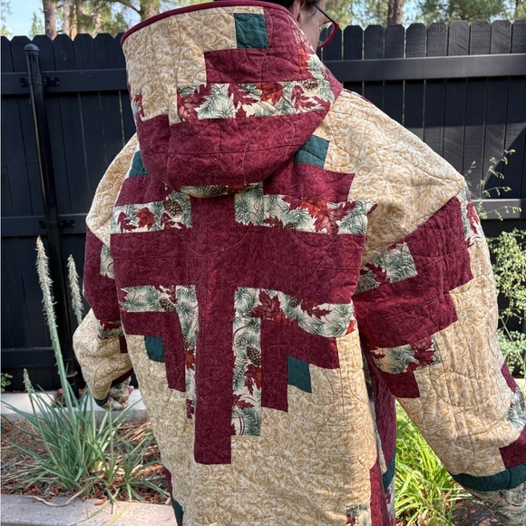 Upcycled Vintage Style Quilted Jacket with Hood - Picture 13 of 16